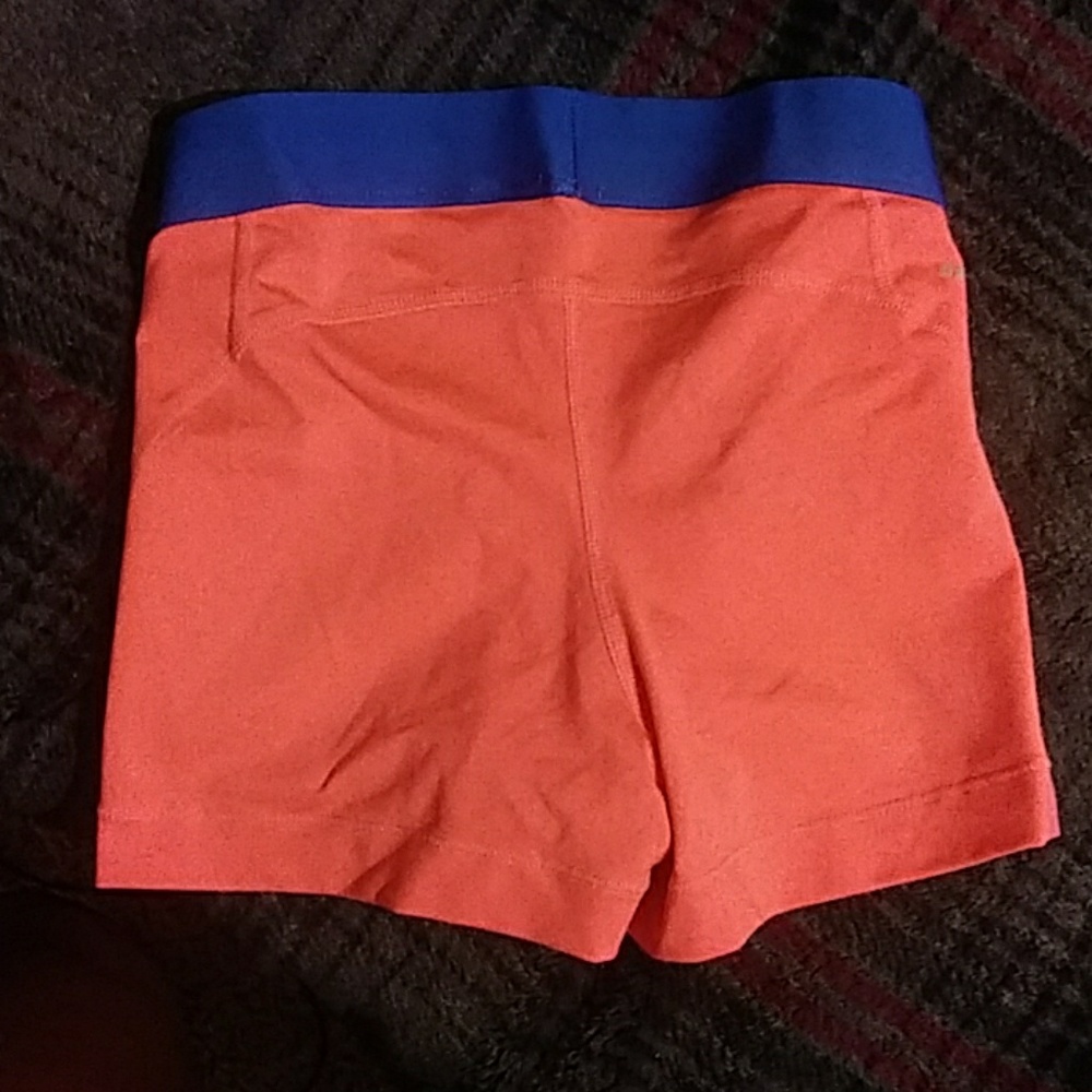 Nike pro shorts - Picture 3 of 4